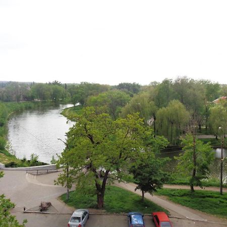 Староярмаркова С Видом На Парк И Реку Kryvy Rih Extérieur photo