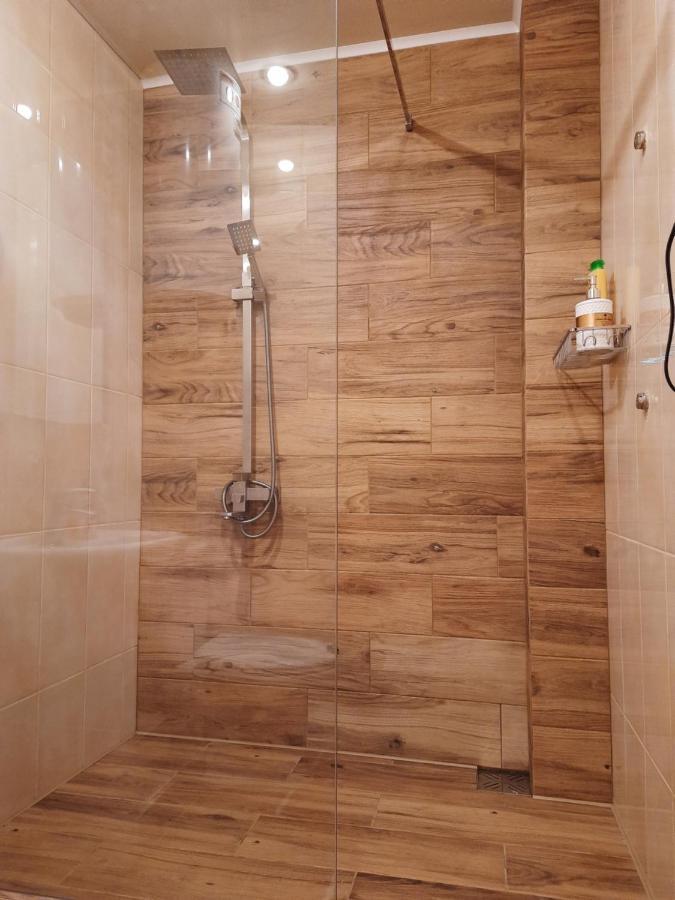 Староярмаркова С Видом На Парк И Реку Kryvy Rih Extérieur photo
